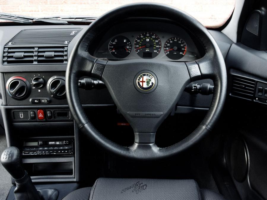 Торпедо Alfa Romeo 146 Ti 1996 года  (UK) (фото 4 из 7)